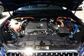 2021款林肯冒险家PHEV