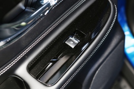 2021款林肯冒险家PHEV