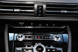 2021款林肯冒险家PHEV