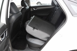 2021款吉利帝豪EV