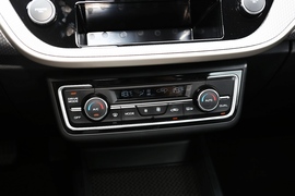 2021款吉利帝豪EV