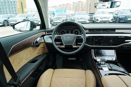 2022款奥迪A8L