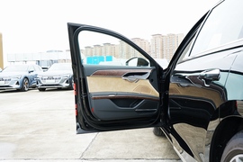 2022款奥迪A8L