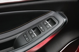 2021款奇瑞艾瑞泽5