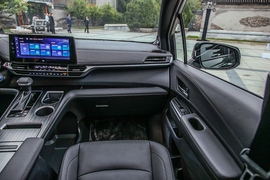 2021款丰田赛那SIENNA