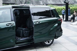 2021款丰田赛那SIENNA