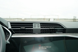 2022款奥迪Q3