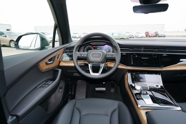 2022款奥迪Q7