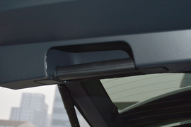 2022款路虎揽胜运动版新能源