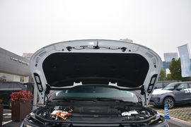 2022款路虎揽胜运动版新能源