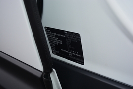 2022款路虎揽胜运动版新能源