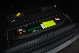 2022款路虎揽胜运动版新能源