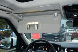 2022款路虎揽胜运动版新能源