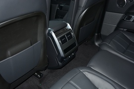 2022款路虎揽胜运动版新能源