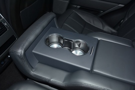 2022款路虎揽胜运动版新能源