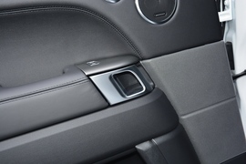 2022款路虎揽胜运动版新能源