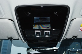 2022款路虎揽胜运动版新能源