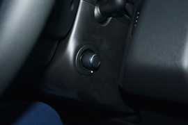 2022款路虎揽胜运动版新能源