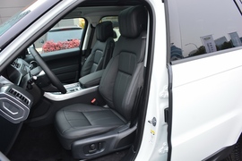 2022款路虎揽胜运动版新能源