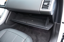 2022款路虎揽胜运动版新能源