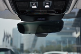 2022款路虎揽胜运动版新能源