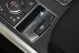 2022款路虎揽胜运动版新能源