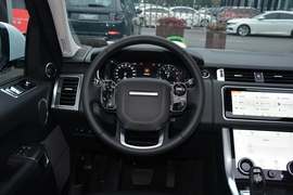 2022款路虎揽胜运动版新能源