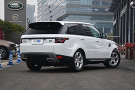 2022款路虎揽胜运动版新能源