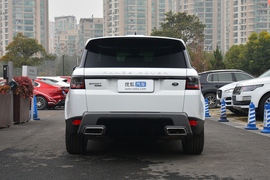 2022款路虎揽胜运动版新能源