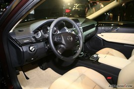 2010款奔驰新E级上市