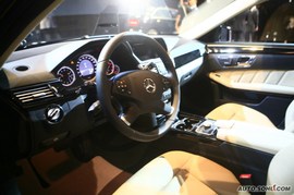 2010款奔驰新E级上市