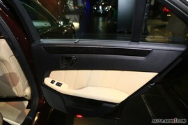 2010款奔驰新E级上市