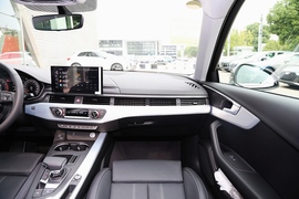 2022款奥迪A4L