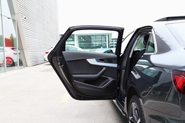 2022款奥迪A4L