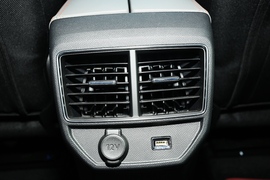 2021款雪铁龙天逸