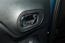 2021款雪铁龙天逸