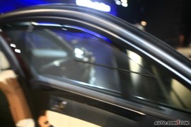 2010款奔驰新E级上市