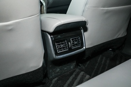 2022款丰田凌放HARRIER