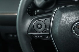 2022款丰田凌放HARRIER