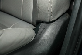 2022款丰田凌放HARRIER