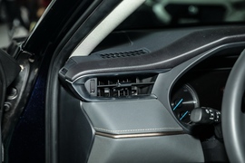 2022款丰田凌放HARRIER