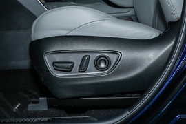 2022款丰田凌放HARRIER