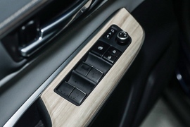 2022款丰田凌放HARRIER