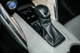 2022款丰田凌放HARRIER