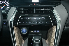 2022款丰田凌放HARRIER