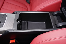 2022款宝马325Li