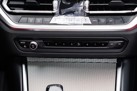 2022款宝马325Li