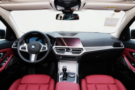 2022款宝马325Li