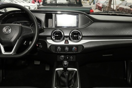 2021款郑州日产锐骐