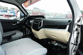   2021款长安跨越王X5 2.0L CNG标准版单排双后轮厢式 货箱